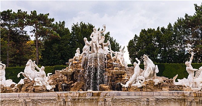 海王星喷泉,美泉宫,花园
