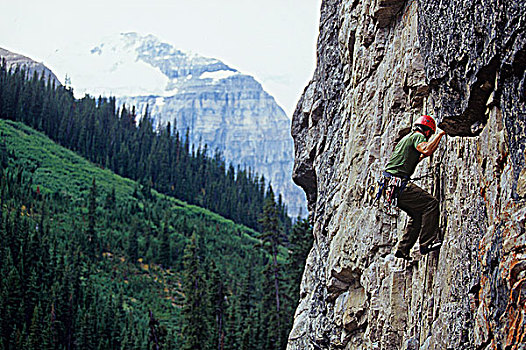男人,攀岩,路易斯湖,艾伯塔省,加拿大