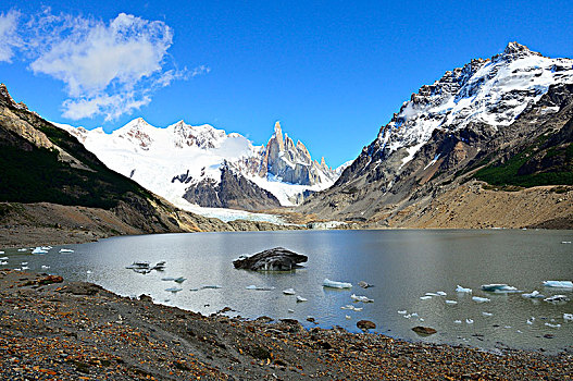 泻湖,洛斯格拉希亚雷斯国家公园,圣克鲁斯省,阿根廷,南美