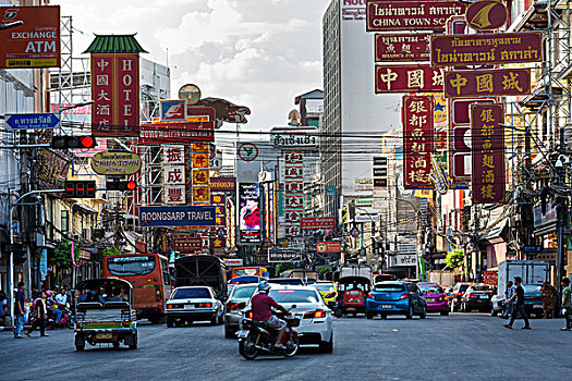 道路,唐人街,人,汽车,商业街,广告牌,霓虹灯,曼谷,泰国,亚洲