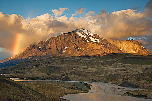 南美,智利,托雷德裴恩国家公园,日出,彩虹之光,山