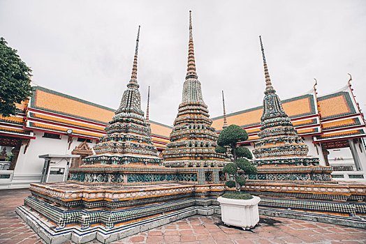泰国佛教寺庙佛塔,曼谷卧佛寺建筑与佛塔