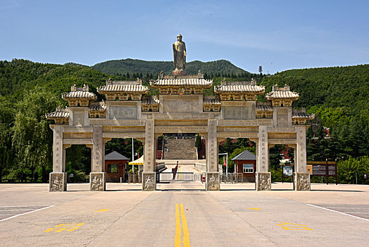 南省平顶山市鲁山县赵村乡上汤佛泉寺中原大佛