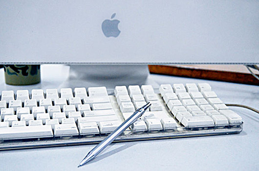 办公室的苹果,apple,电脑的笔