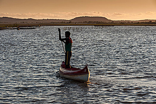 渔民,独木舟,早晨,亮光,马达加斯加,非洲