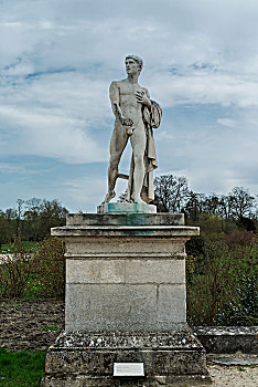 法国贡比涅宫花园斯凯沃拉雕像