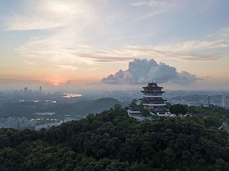 航拍清晨时分的惠州高榜山景区挂榜阁风光