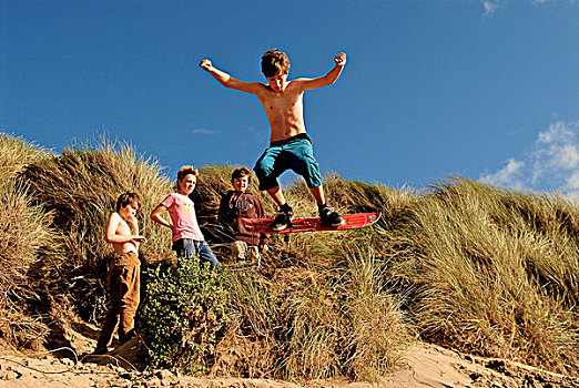 孩子,男孩,沙丘,跳跃
