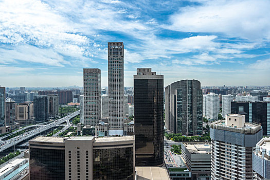 高速公路,城市天际线