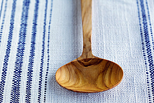 木质,长柄勺,蓝色,白色,桌布