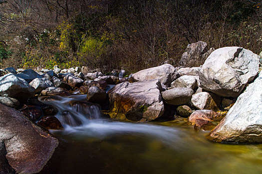 秦岭山秋景