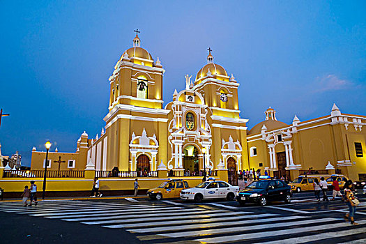 特鲁希略,大教堂,夜晚,阿玛斯,秘鲁,南美