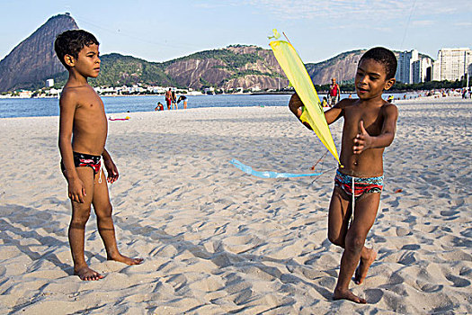孩子,玩,风筝,海滩,巴西