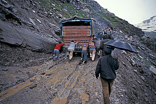 卡车,水,道路,脆弱,马纳里,公路,喜马偕尔邦,印度,喜马拉雅山,北印度,亚洲