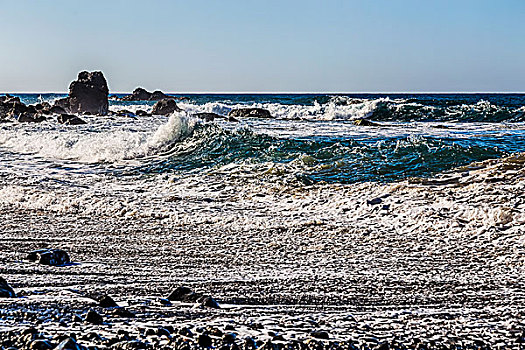 波浪,泡沫,石头,海滩