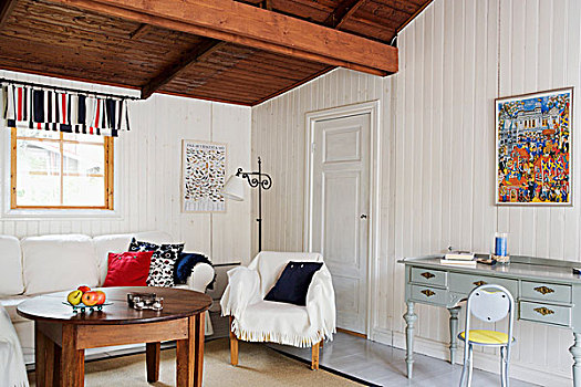 客厅,郊区住宅,白色,木护墙板