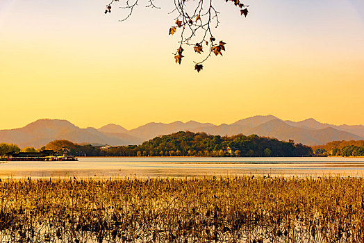 杭州西湖秋景黄昏