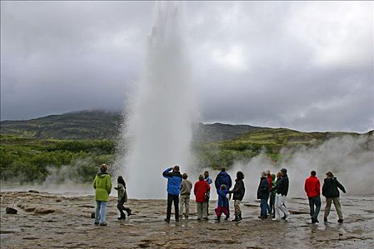 游客,看,间歇泉,冰岛
