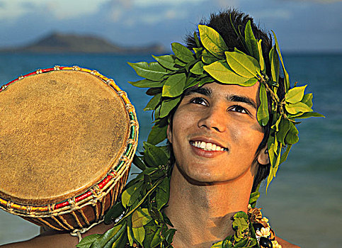 夏威夷,瓦胡岛,玻利尼西亚人,男人,鼓,向风,海岸