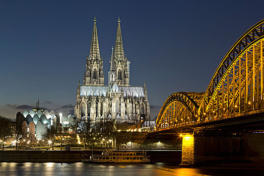 科隆大教堂,交响乐团,霍恩佐伦大桥,夜景,科隆,北莱茵威斯特伐利亚,德国,欧洲