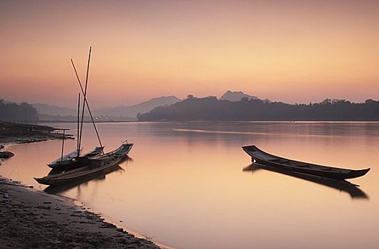 船,湄公河,日落,琅勃拉邦,老挝