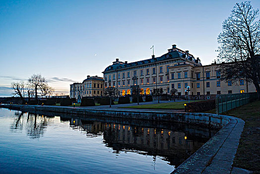 德罗特宁霍尔姆宫,黄昏,瑞典
