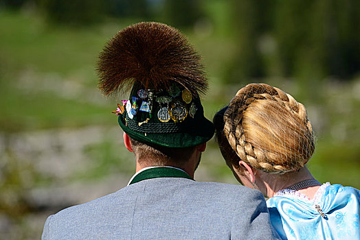 情侣,巴伐利亚,传统服装,提洛尔,帽子,后视图,特写,德国,欧洲
