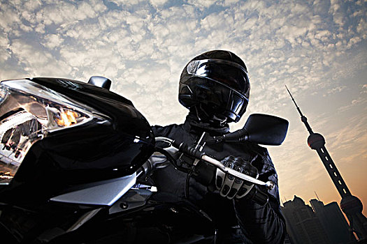 男青年,骑,摩托车,白天,天空,背景