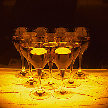 科隆那,不列颠哥伦比亚省,加拿大准备,花,装饰,自助餐香槟塔香槟酒杯