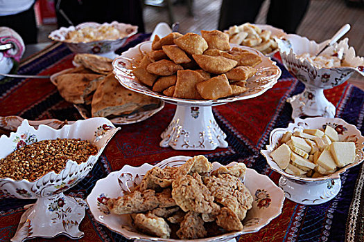 哈萨克族油炸美食图片