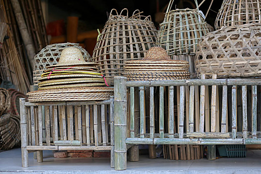 乡里售卖的竹制品