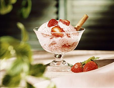 草莓冰激凌,新鲜,草莓,威化脆皮