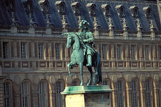 法国,法兰西岛,伊夫利纳,凡尔赛宫,城堡,皇家,院落,骑马雕像,路易十四