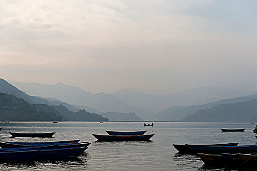 费瓦湖,尼泊尔