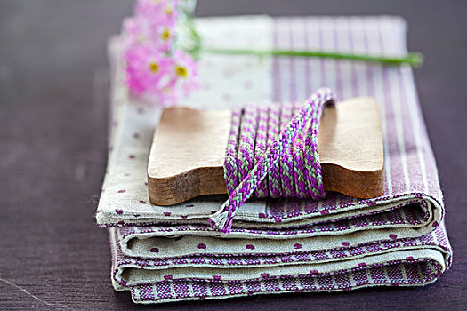 紫色,绳,系,花,堆,餐巾