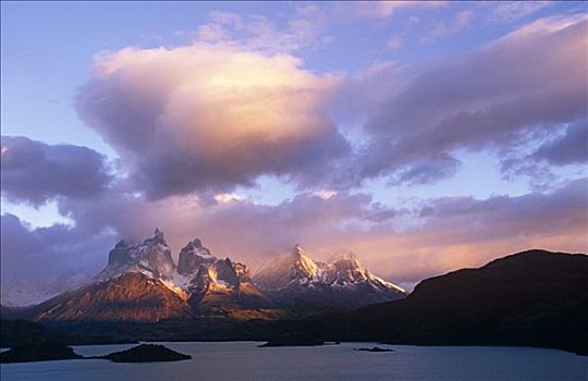 智利,托雷德裴恩国家公园,日出,顶峰