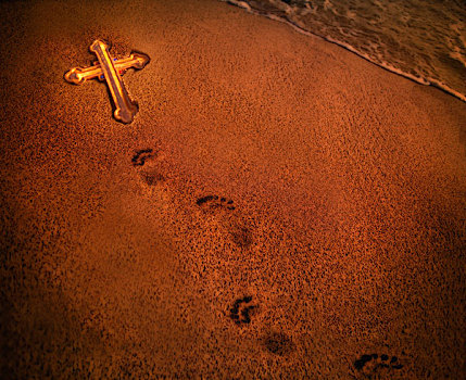 沙滩,脚印,十字架
