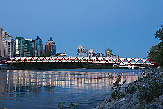 红色,桥,上方,弓河,黎明,光亮,卡尔加里,艾伯塔省,加拿大