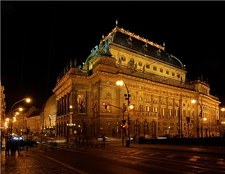 夜晚,布拉格,国家剧院