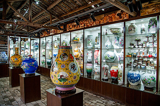 江西景德镇古窑民俗博览馆陶瓷文化展示区