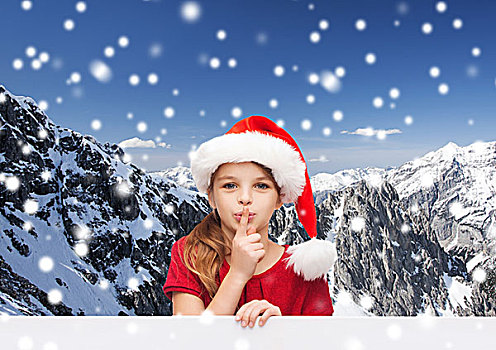 圣诞节,休假,孩子,人,概念,微笑,小女孩,圣诞老人,帽子,手指,嘴唇,上方,雪山,背景
