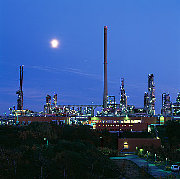 炼油厂,月光