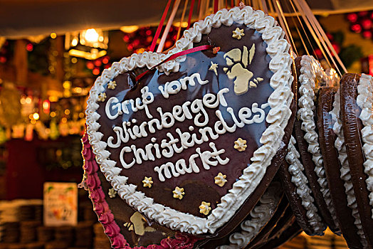 心状姜饼,纽伦堡,圣诞市场,中间,弗兰克尼亚,巴伐利亚,德国,欧洲