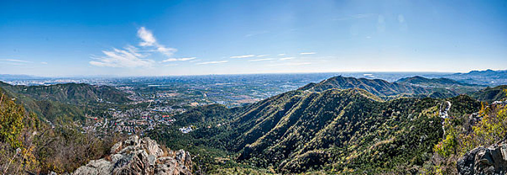 北京香山公园香山脚下