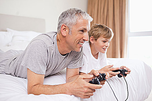 微笑,父亲,儿子,玩电玩
