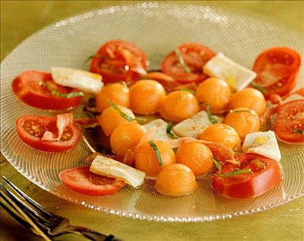 西红柿,白干酪,沙拉,瓜球