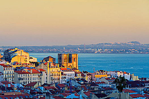 俯视,里斯本,大教堂,日落,阿尔法马区,葡萄牙