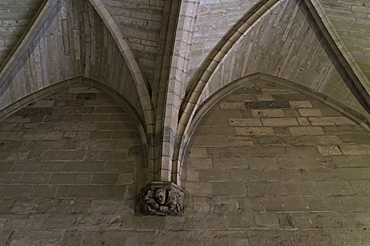法国阿维尼翁教皇宫下垂的肋顶石