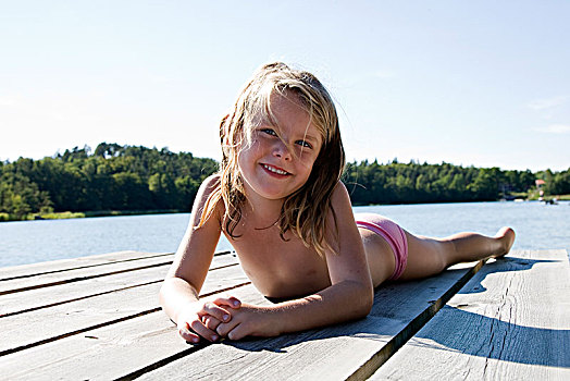 斯堪的纳维亚半岛,瑞典,女孩,躺着,码头,微笑,头像