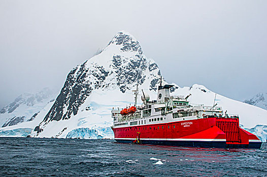 游船,雷麦瑞海峡,南极